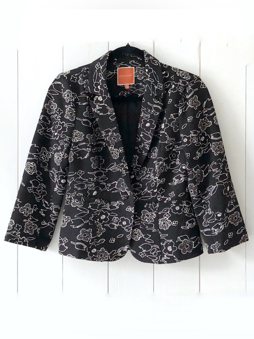 ModCloth White Floral Line Black 3/4 Length One Button Blazer Size Small